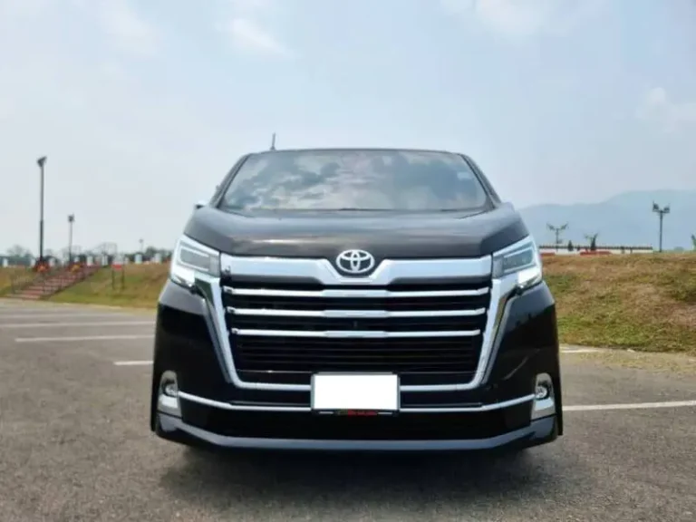 van_thai_rental_toyota_majesty05